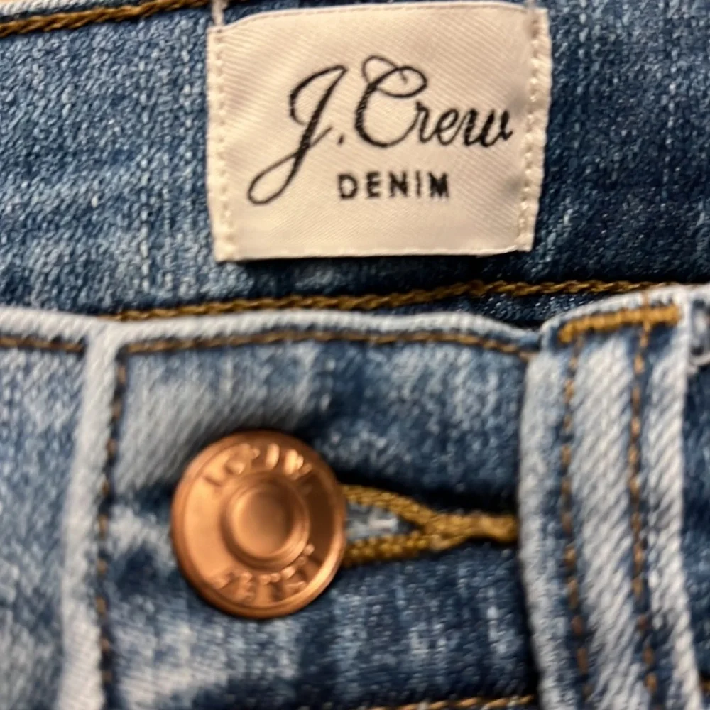 J. Crew 9" high-rise toothpick jean in Arizona Sky wash
Item AJ469 - Picture 6 of 11